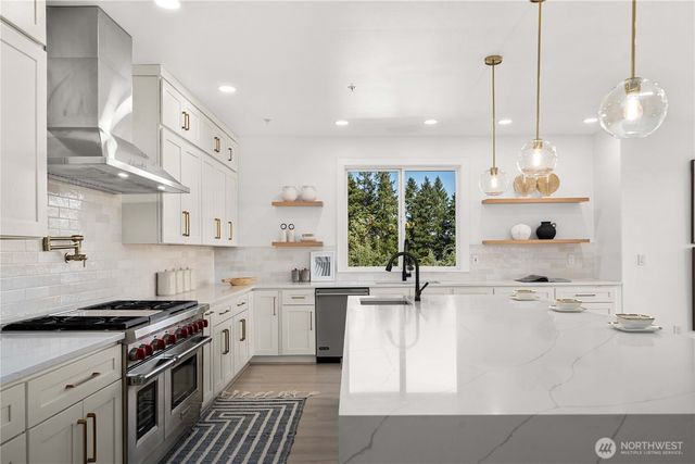 17003 SE 14th Lane, Bellevue, WA 98008
