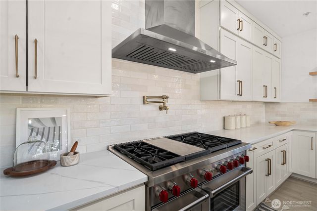 17003 SE 14th Lane, Bellevue, WA 98008