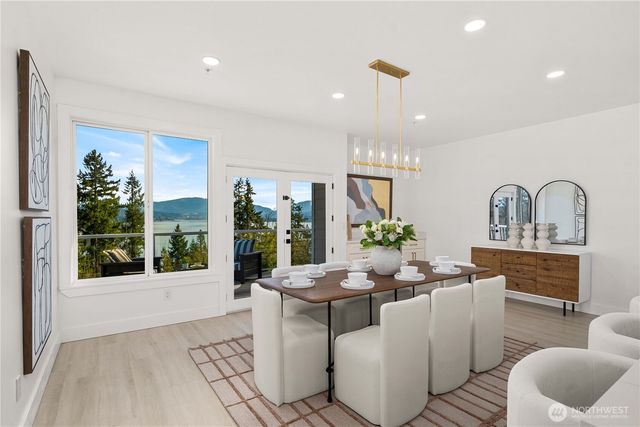 17003 SE 14th Lane, Bellevue, WA 98008