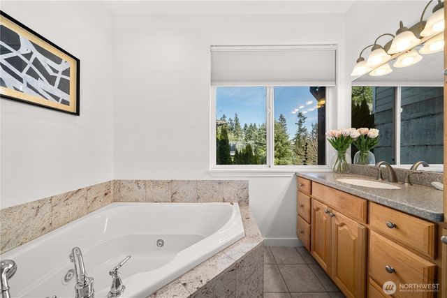 17003 SE 14th Lane, Bellevue, WA 98008