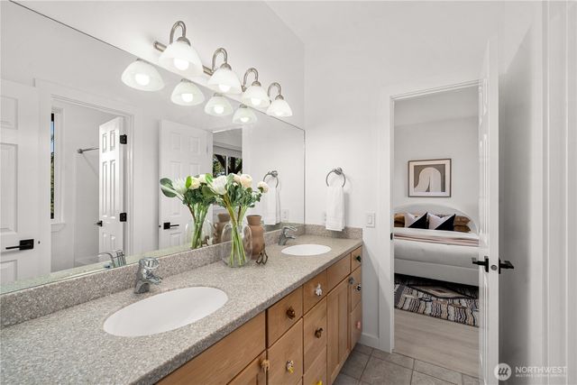 17003 SE 14th Lane, Bellevue, WA 98008