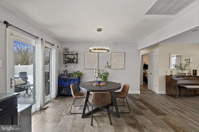 133 ARBOR MEADOW DR, Sicklerville, NJ 08081