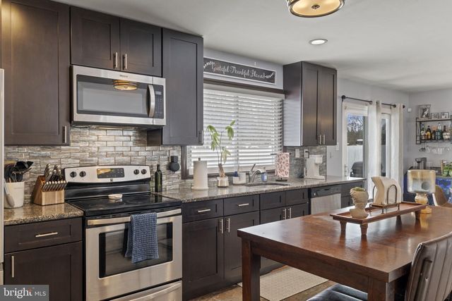 133 ARBOR MEADOW DR, Sicklerville, NJ 08081