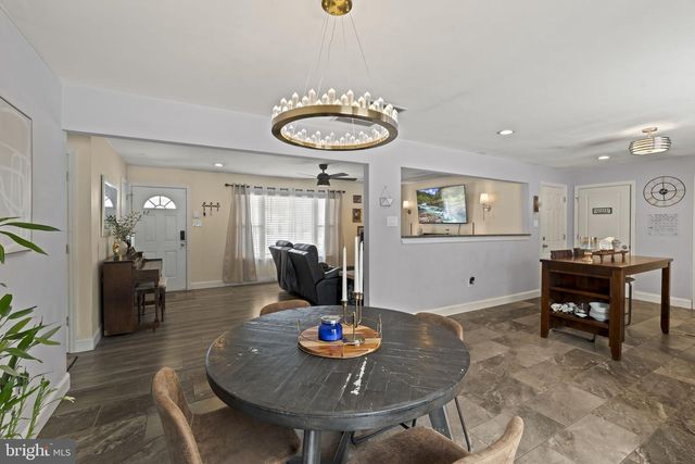 133 ARBOR MEADOW DR, Sicklerville, NJ 08081