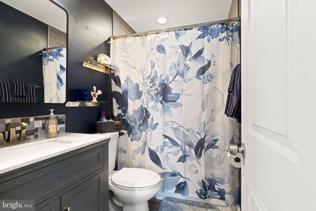 133 ARBOR MEADOW DR, Sicklerville, NJ 08081