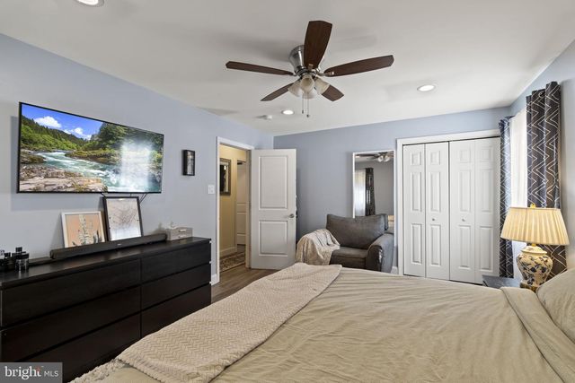 133 ARBOR MEADOW DR, Sicklerville, NJ 08081