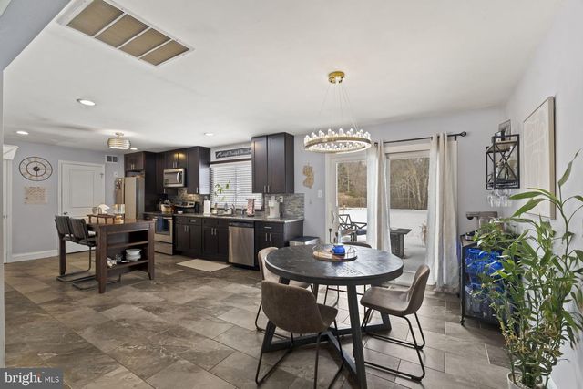 133 ARBOR MEADOW DR, Sicklerville, NJ 08081