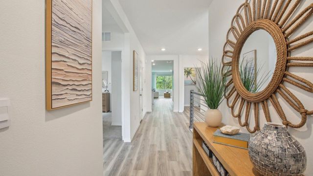 2141 Bluff Heights Drive, Shakopee, MN 55379