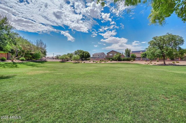 11460 W Eden McKenzie Drive, Surprise, AZ 85378