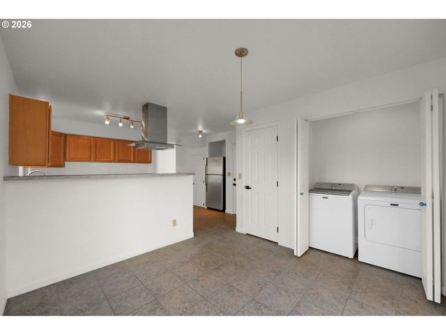 88081 9TH St, Veneta, OR 97487