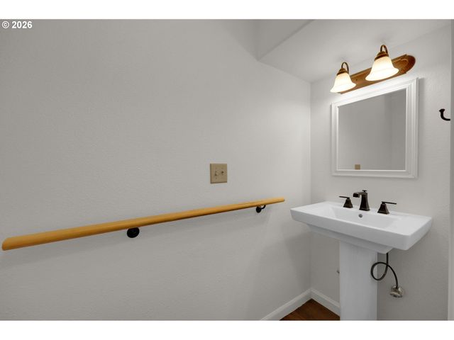 88081 9TH St, Veneta, OR 97487