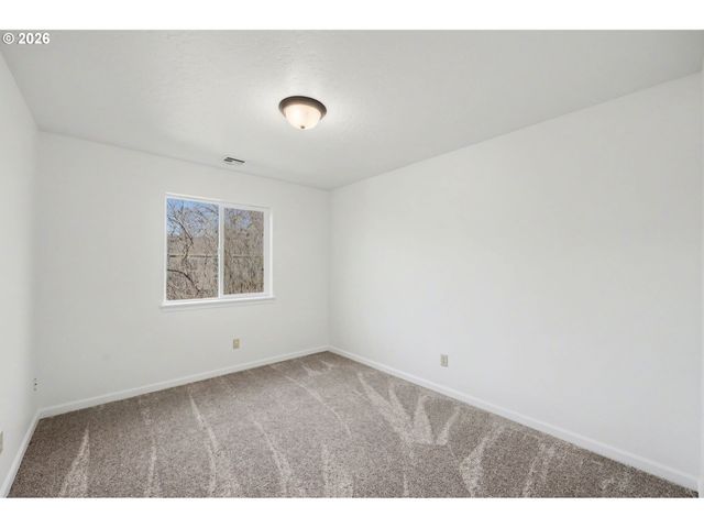 88081 9TH St, Veneta, OR 97487