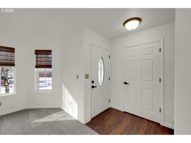 88081 9TH St, Veneta, OR 97487