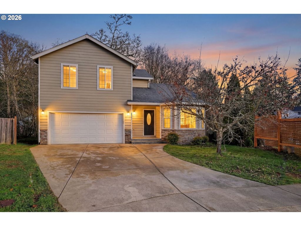 88081 9TH St, Veneta, OR 97487