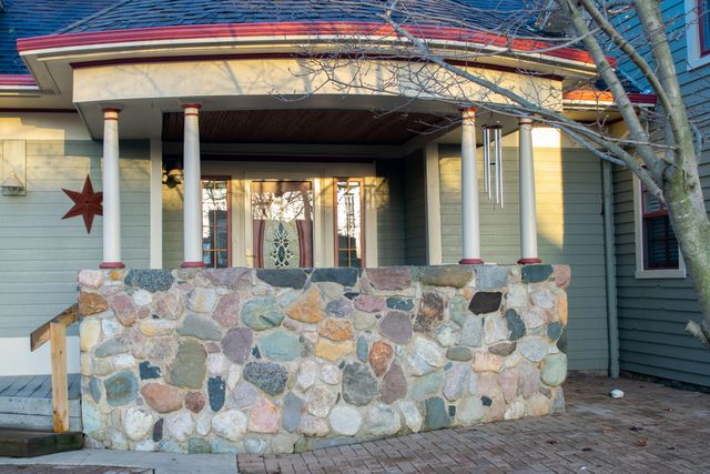 136 E South Street, Athens, MI 49011