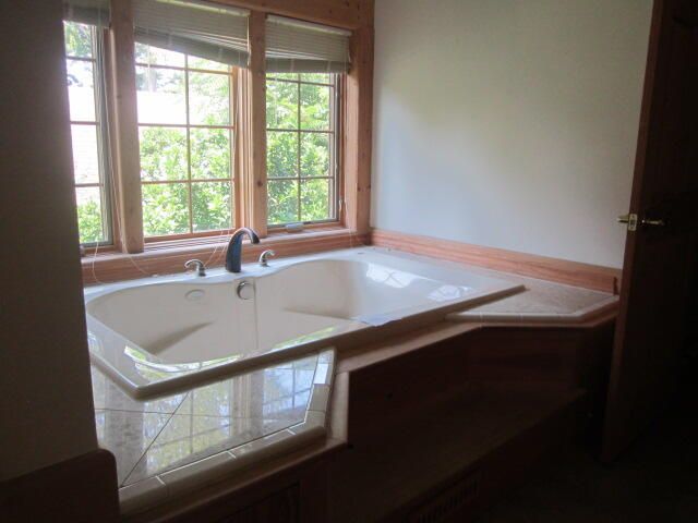 136 E South Street, Athens, MI 49011