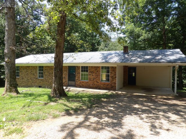 811 Powers Blvd, Waverly, TN 37185