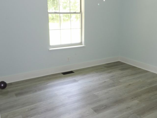 811 Powers Blvd, Waverly, TN 37185