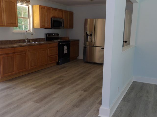 811 Powers Blvd, Waverly, TN 37185