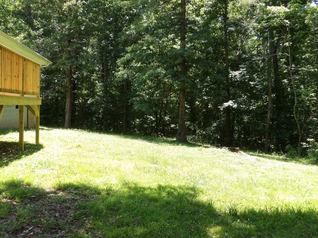811 Powers Blvd, Waverly, TN 37185