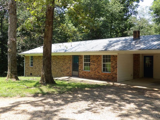 811 Powers Blvd, Waverly, TN 37185