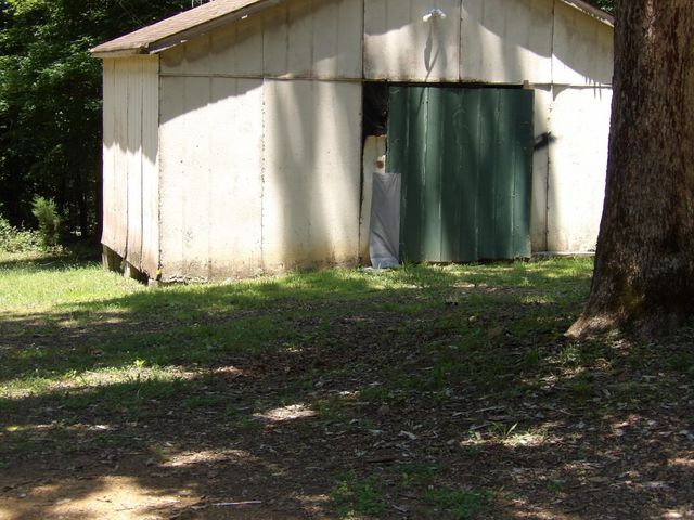 811 Powers Blvd, Waverly, TN 37185