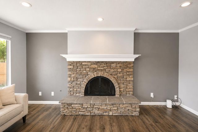 435 Bliss Avenue, Clovis, CA 93611