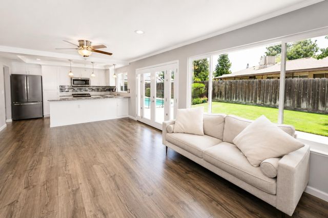 435 Bliss Avenue, Clovis, CA 93611