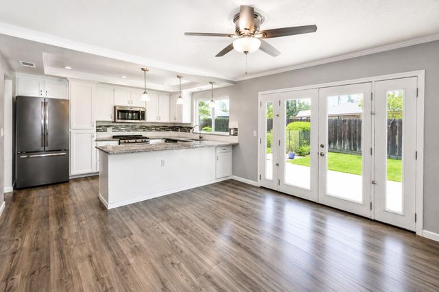 435 Bliss Avenue, Clovis, CA 93611