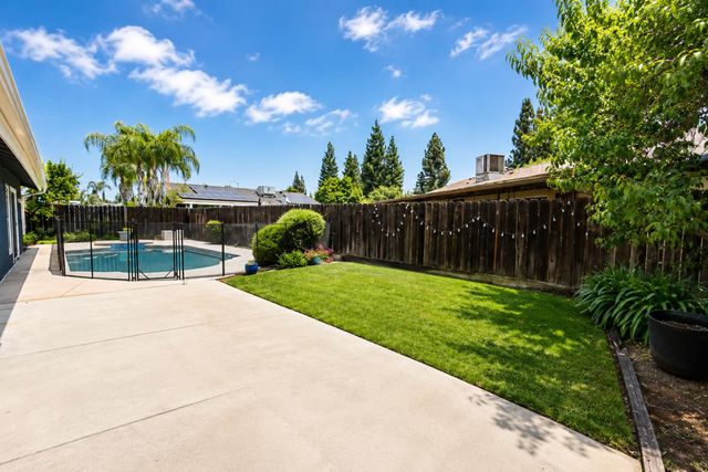 435 Bliss Avenue, Clovis, CA 93611
