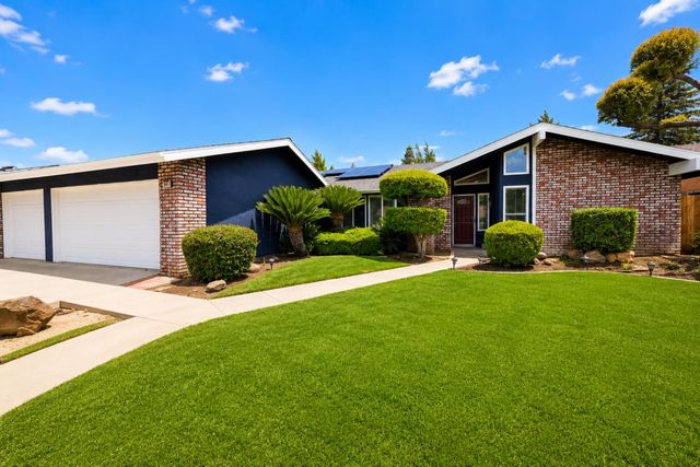 435 Bliss Avenue, Clovis, CA 93611