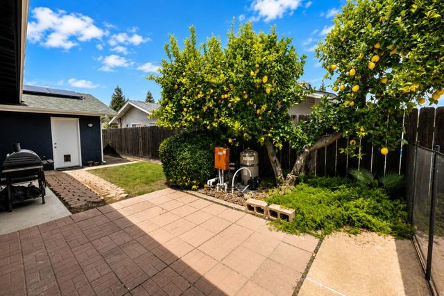 435 Bliss Avenue, Clovis, CA 93611