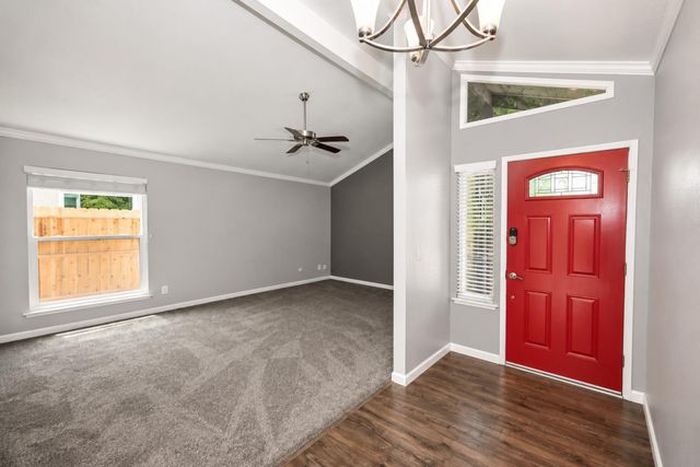 435 Bliss Avenue, Clovis, CA 93611