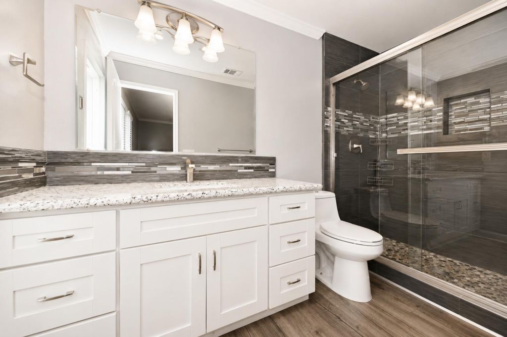 Image 24 of property listing at 435 Bliss Avenue, Clovis, CA 93611