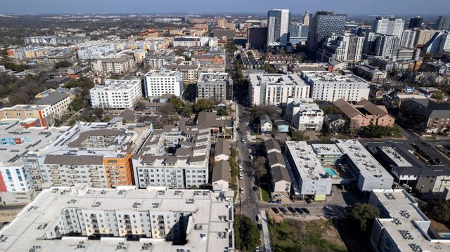 1100 W 25th ST 101, Austin, TX 78705