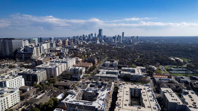 1100 W 25th ST 101, Austin, TX 78705