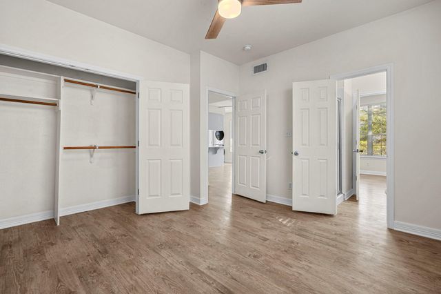 1100 W 25th ST 101, Austin, TX 78705