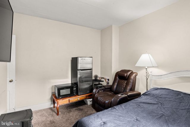230 W STRAWBERRY ST, Lancaster, PA 17603