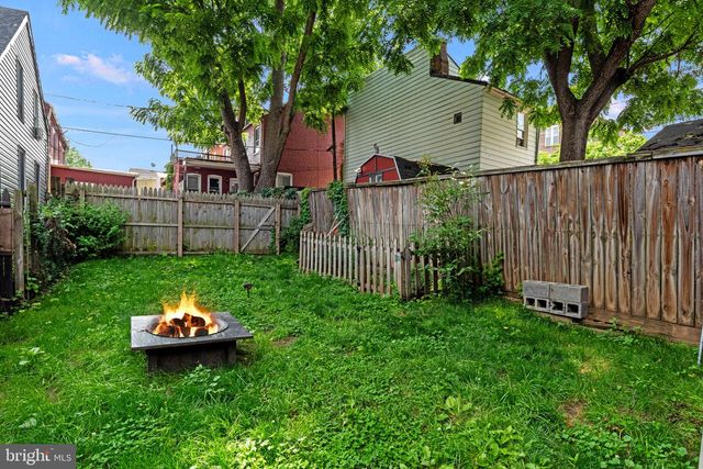 230 W STRAWBERRY ST, Lancaster, PA 17603