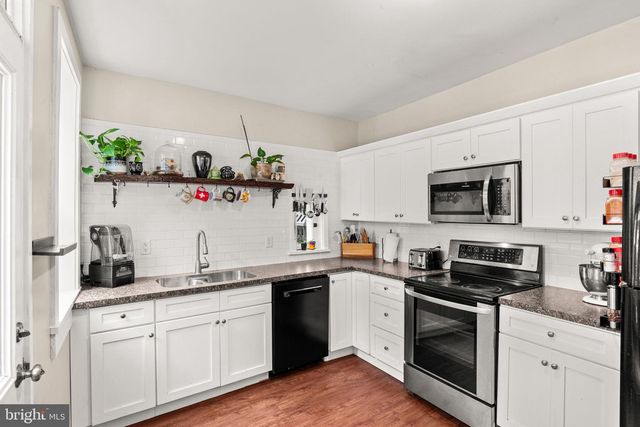 230 W STRAWBERRY ST, Lancaster, PA 17603