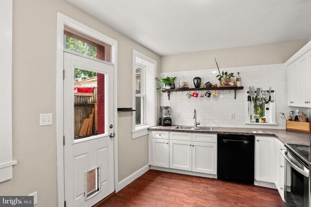230 W STRAWBERRY ST, Lancaster, PA 17603