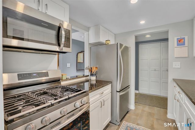 17 Brookwood Drive B, Rocky Hill, CT 06067