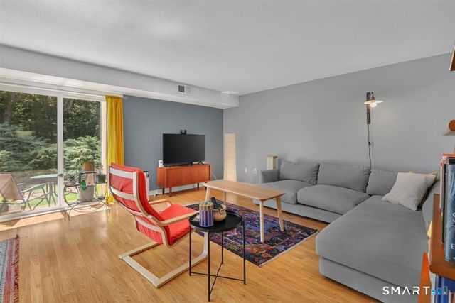 17 Brookwood Drive B, Rocky Hill, CT 06067
