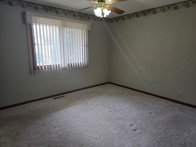 1903 Willow Avenue, Worthington, MN 56187