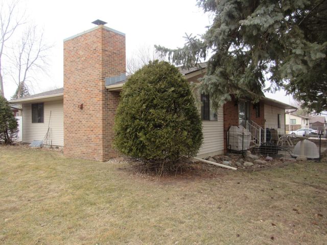 1903 Willow Avenue, Worthington, MN 56187