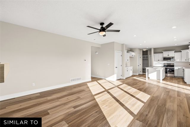1009 Shady Lane Drive, Norwalk, IA 50211