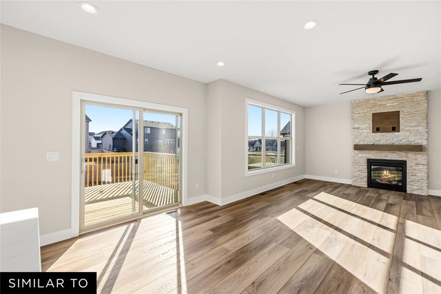 1009 Shady Lane Drive, Norwalk, IA 50211