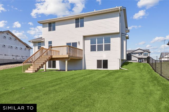 1009 Shady Lane Drive, Norwalk, IA 50211