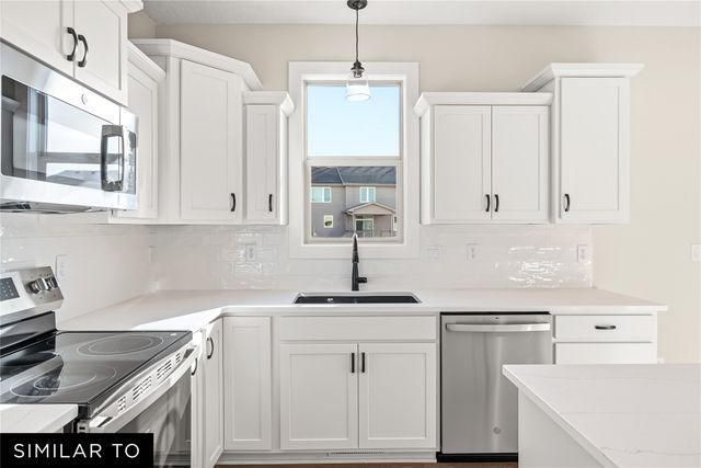 1009 Shady Lane Drive, Norwalk, IA 50211