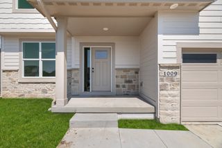 1009 Shady Lane Drive, Norwalk, IA 50211